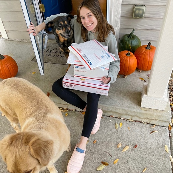 meet the posher✨like this to bookmark my closet! - Picture 11 of 15